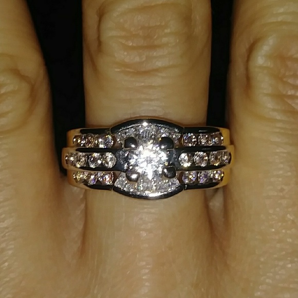 Jewelry - 14k gold 1/5 ct diamond ring